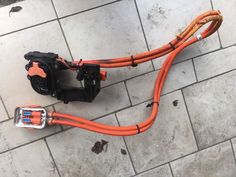 Порт зарядки на Chevrolet Bolt