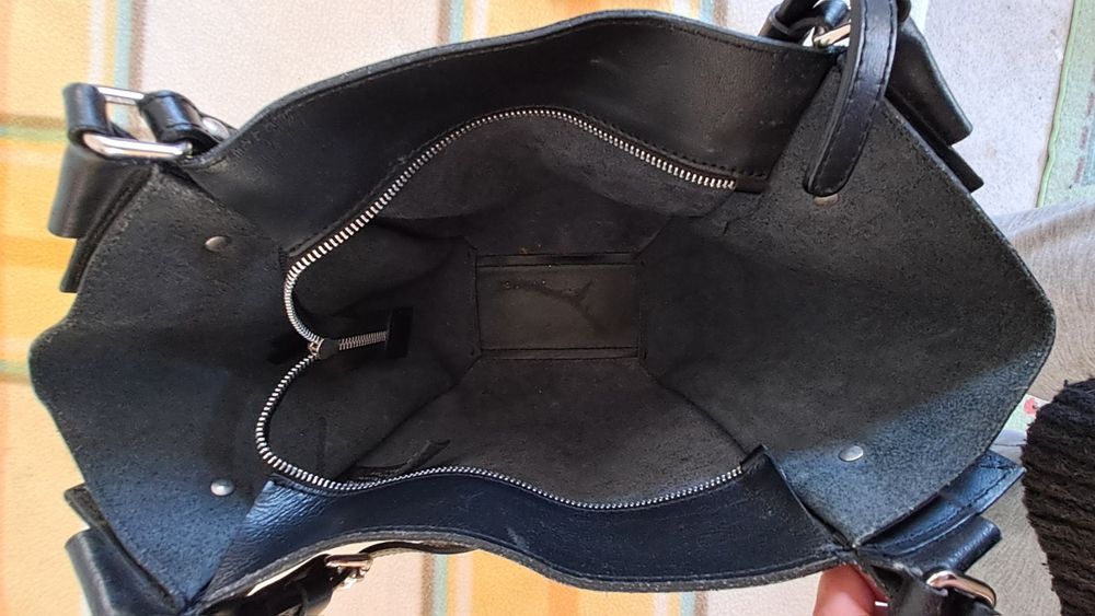 Carteira preta em pele Gianni Chiarini