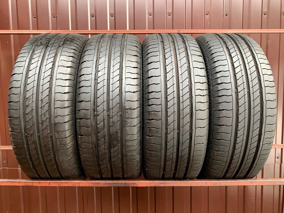 225/55 R17C Continental VanContact Ultra. Шини літні 4 шт.