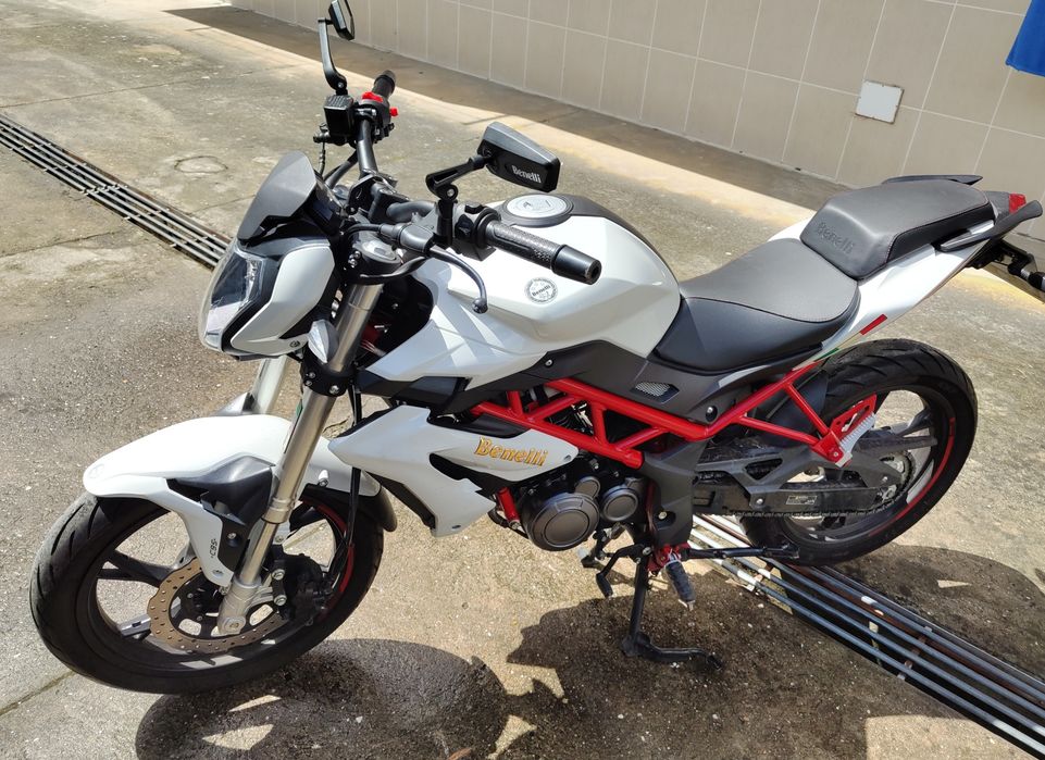 Mota Benelli BN 125