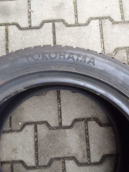 Opona zimowa Yokohama BluEarth  Winter V 905 225/50R17 94H