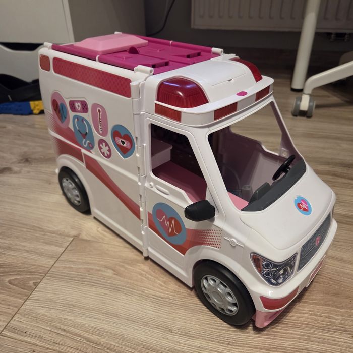 Ambulans dla lalek Barbie