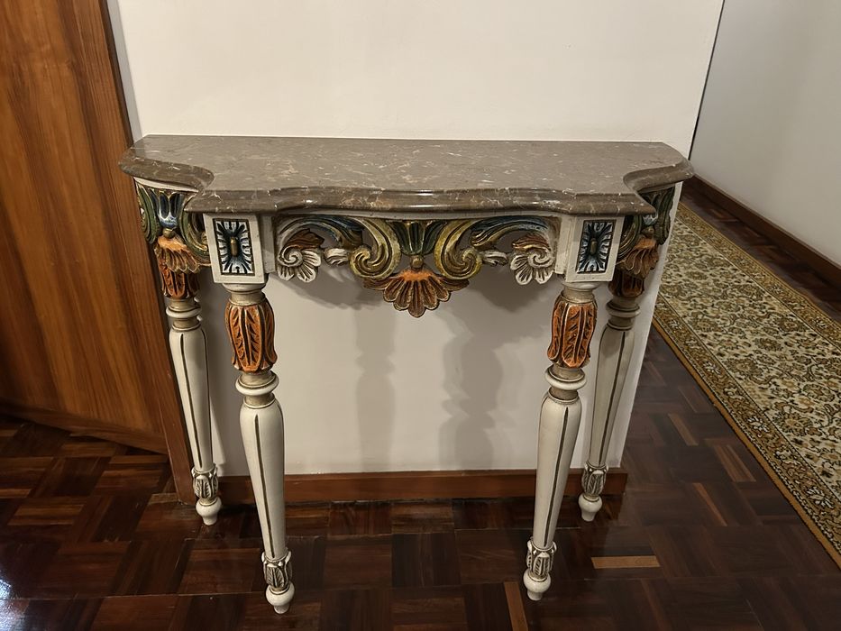Mesa e espelho decoração!