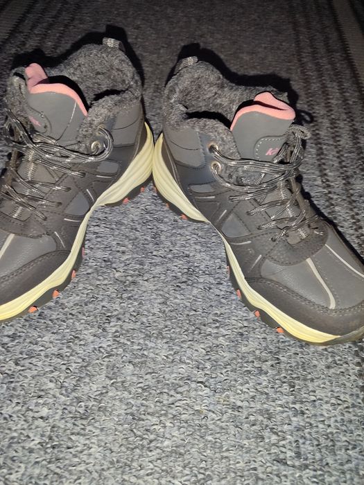 Кросівки зимові 36 розмір