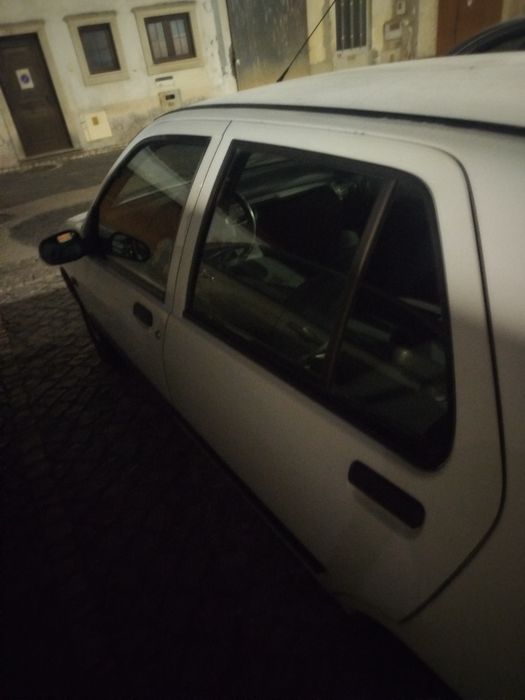 Carro Renault clio