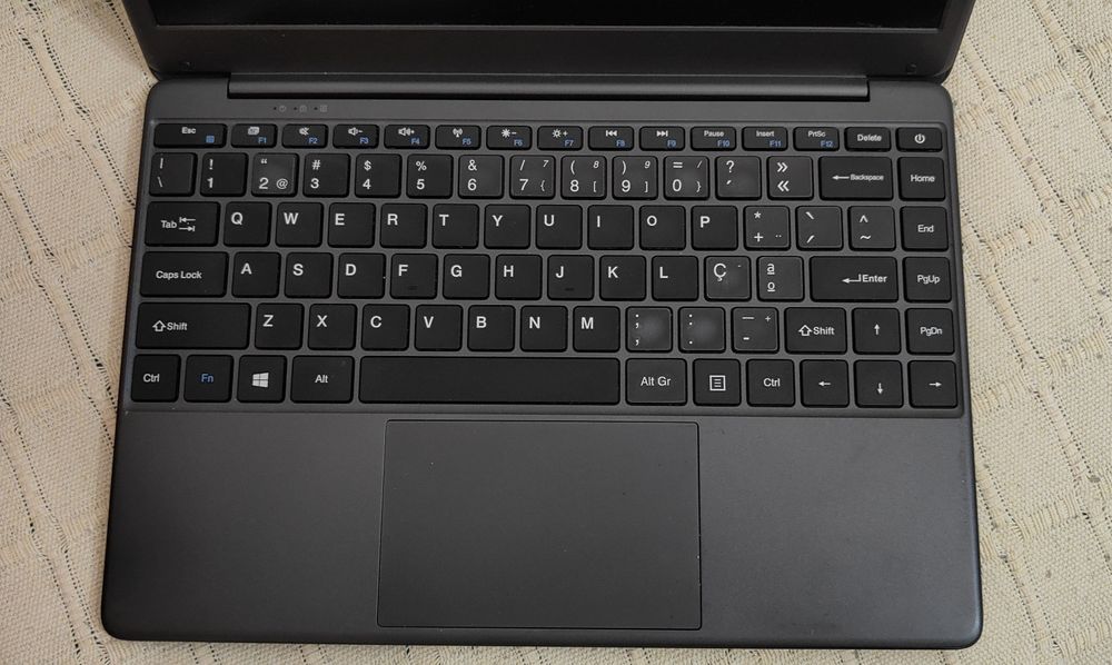 Portátil BMAx usado