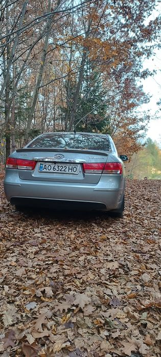 Продам машину HYUNDAI  SONATA