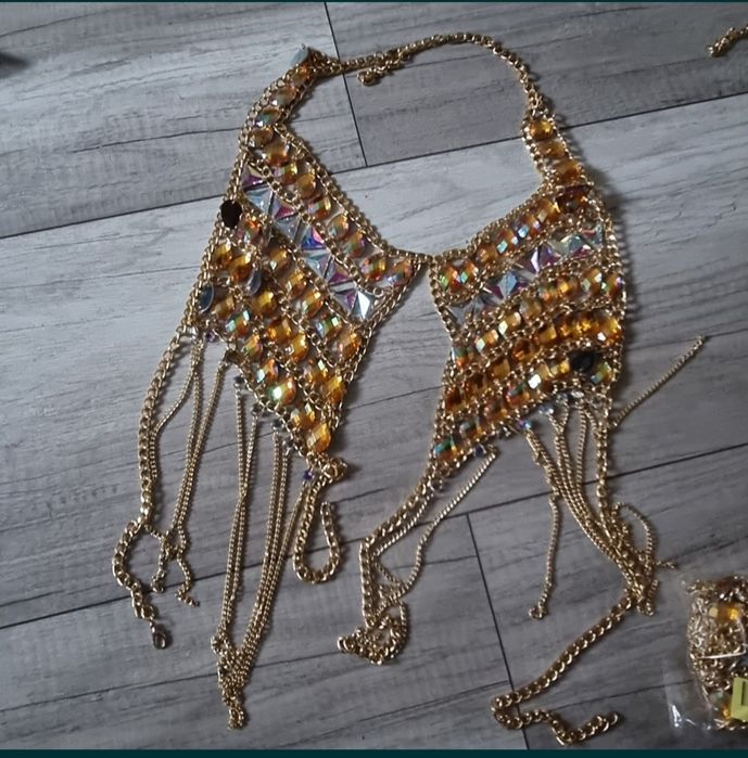 Strój karnawałowy biustonosz