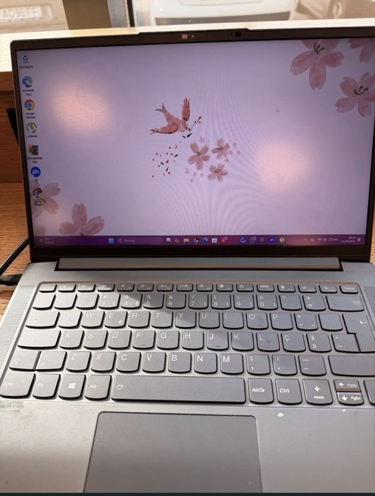 Lenovo slim 7 (ryzen 7 16/512)