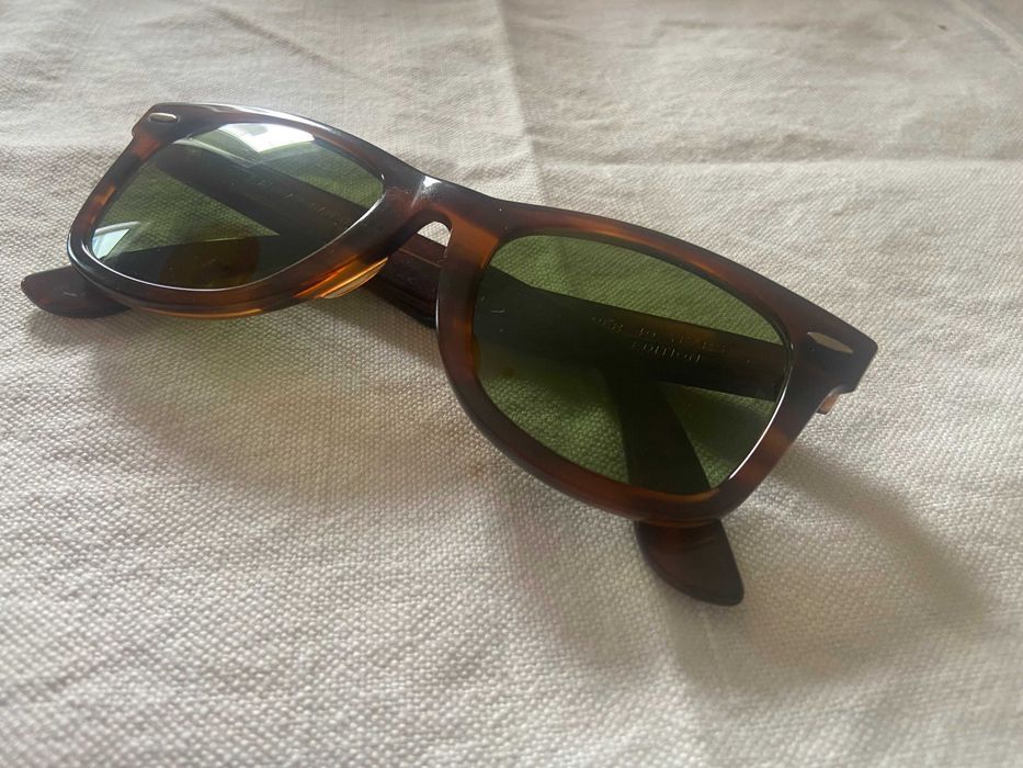 Óculos de sol Ray Ban Wayfarer Vintage (Originais de 1993 - Edição especial dos 40 anos do modelo)