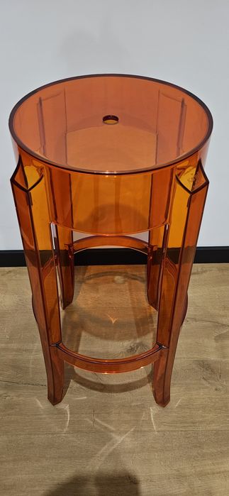 Hoker,stołek barowy Charles Ghost Kartell  bursztynowy