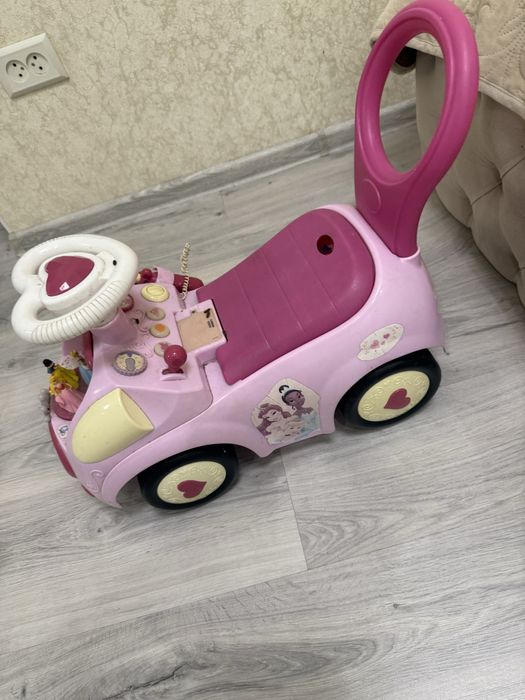 Продам толокар Disney