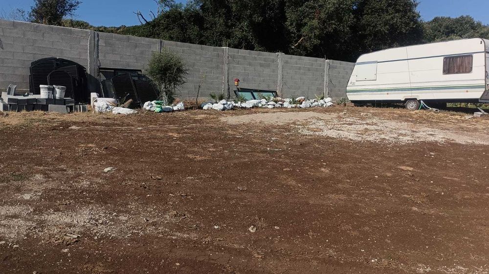 Terreno Urbano 1.640 m² a 5 km de Loures – Santo Antão do Tojal  localizado em Malhapão
