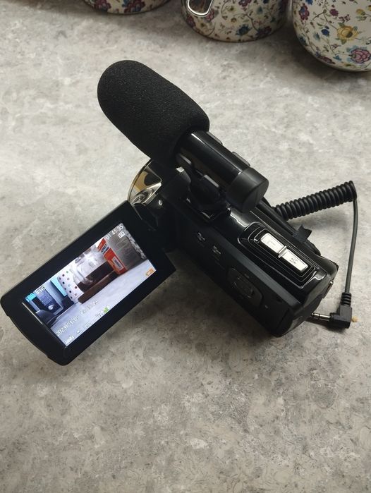 Нова цифрова відеокамера