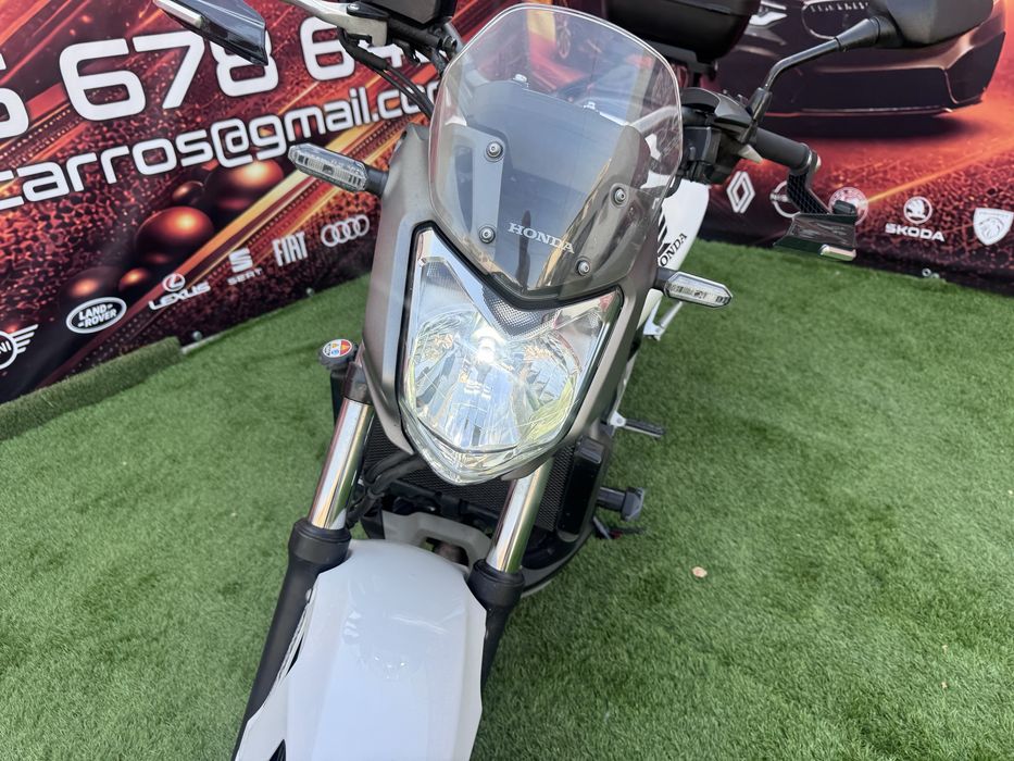 Honda NC 700S em muito bom estado