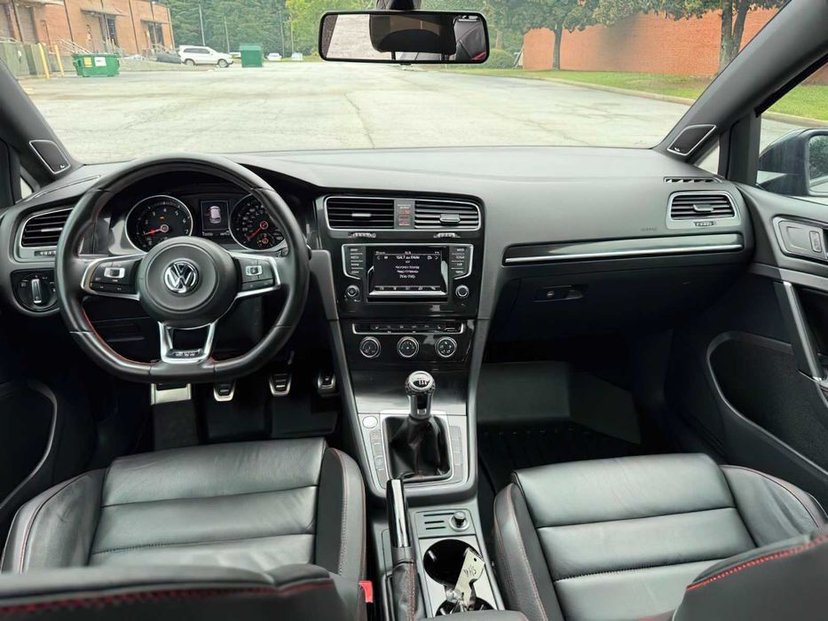 Volkswagen Golf GTI SE      2015