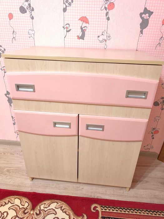 Дитячі меблі: комод