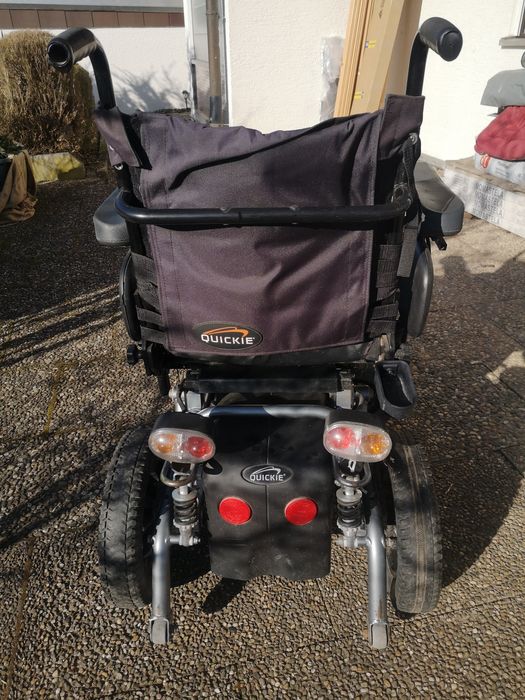 Wozek inwalidzki elektryczny