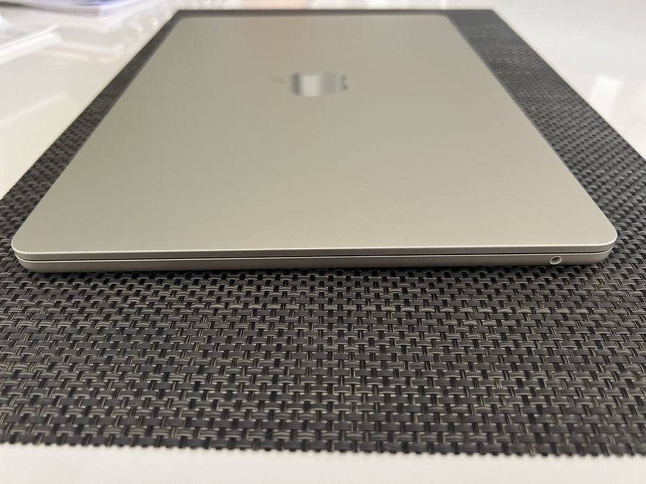 MacBook Air 13” M4 - 16 GB RAM / 256 GB SSD - Como Novo/Garantia