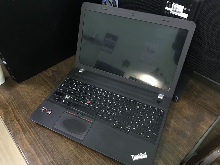Ноутбук lenovo ThinkPad E555