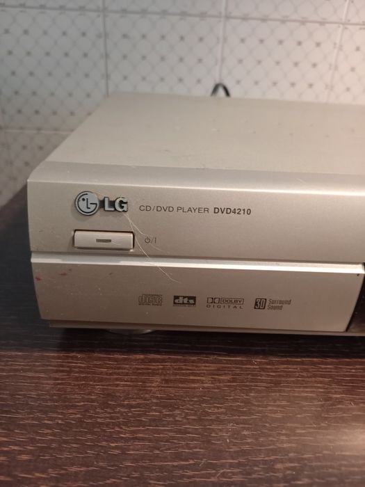 DVD LG modelo DVD4210 avariado  para peças peças