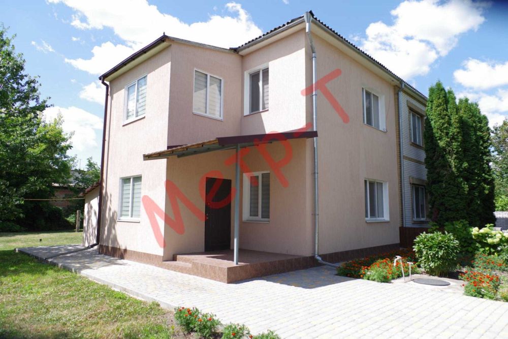 Пропонується до продажу частина будинку в селищі Драбів