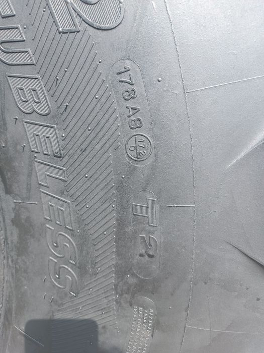 1050/50R32 Michelin Mega X BIB  1 sztuka