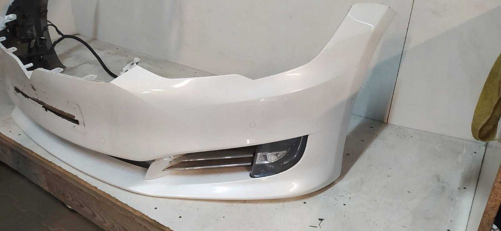 Tesla Model S бампер передній рест дорест