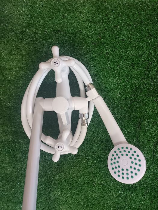 СУПЕР ПРЕДЛОЖЕНИЕ!Смеситель/змішувач/кран для ванны  пластиковый белый