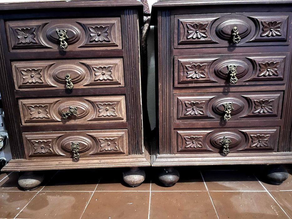 Móveis de madeira desde...