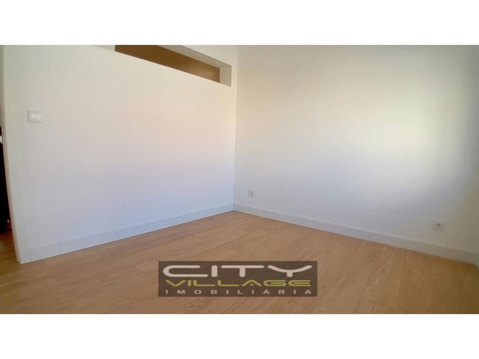 Apartamento T1+1 com Quintal e Churrasqueira Zona Baixa da Banheira