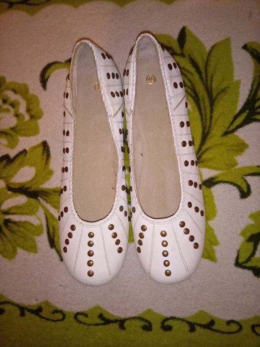 Продам жіночі  туфлі