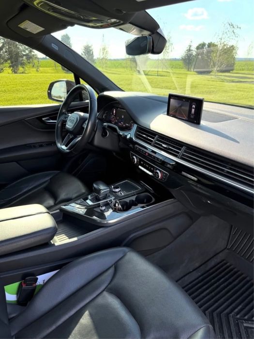 Audi Q7 quattro