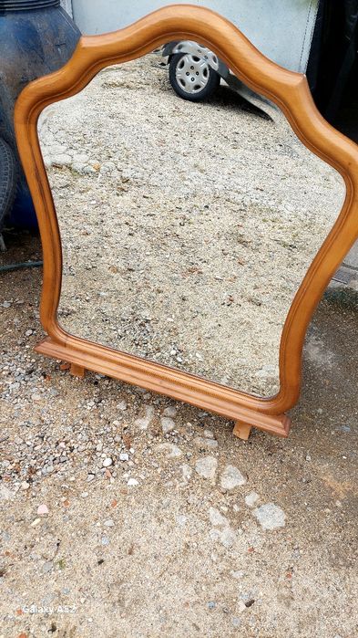 Espelho em madeira macissa