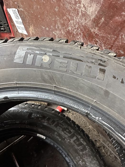Pirelli шини зима майже нові 205/55 R16 резина комплект