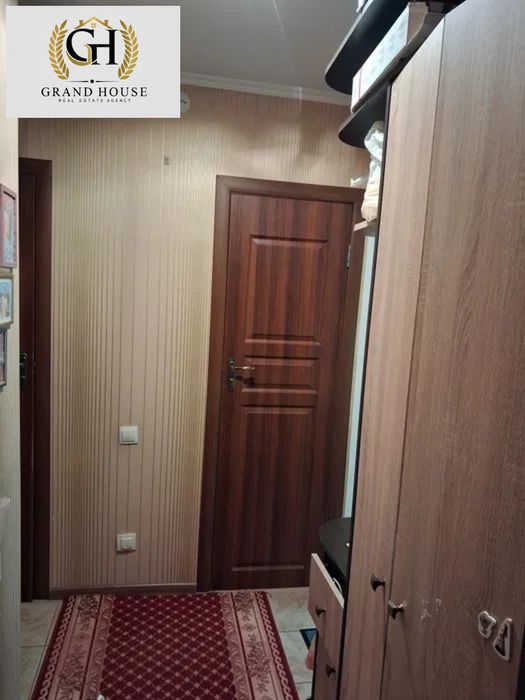 Продам однокімнатну квартиру по вулиці Державності.