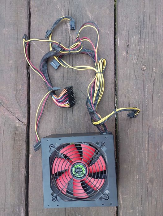 Продам блок живлення GameMax GM-500B
