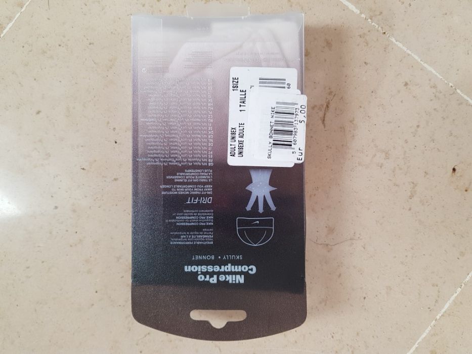 Gorro Nike novo em caixa original