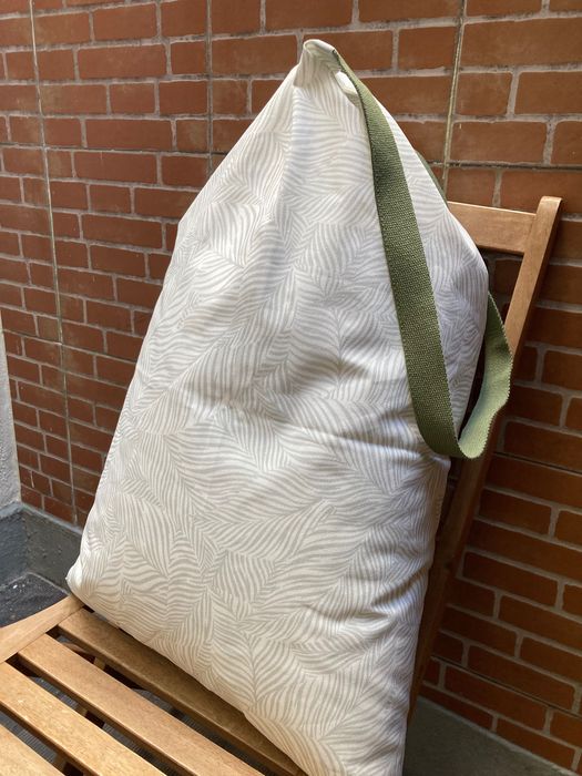 Almofada/Puff para a praia, piscina ou jardim. Nova