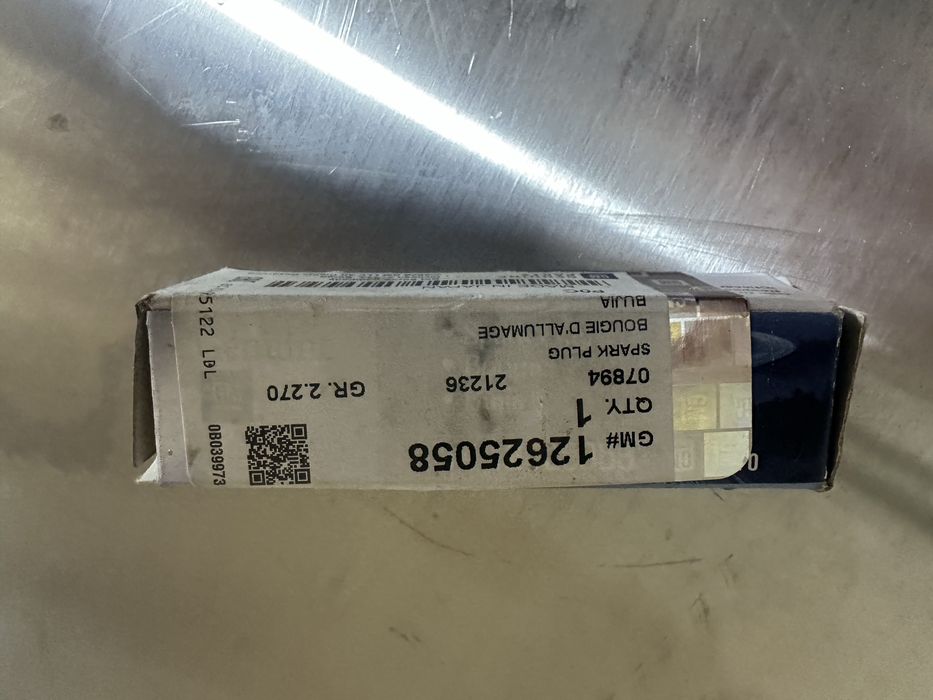 Свічка запалювання 12625058 General Motors