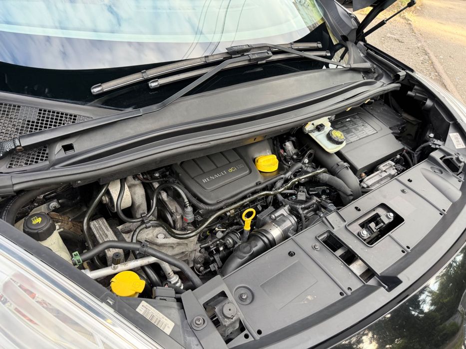 Renault Scenic рест  2013р.в  1.6 дизель в комплектації BOSE Edition!!!