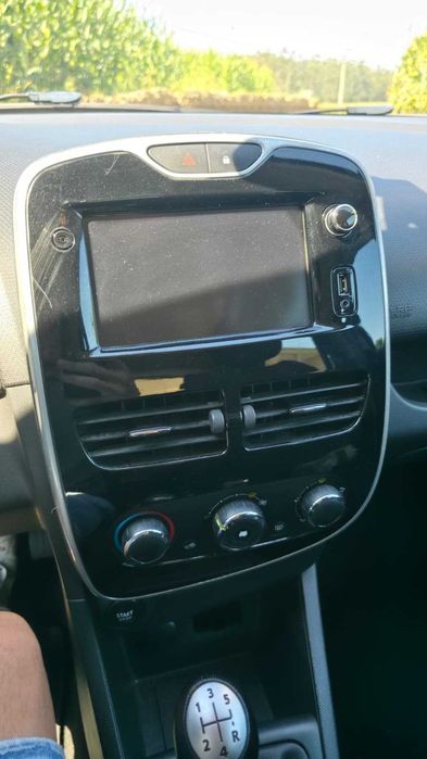 Renault Clio IV Dynamique S 2013