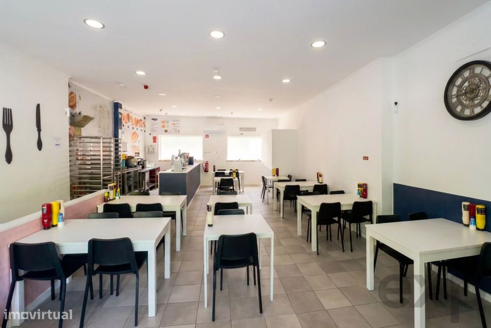 Shop for sale in Beja, next to IPBEJA