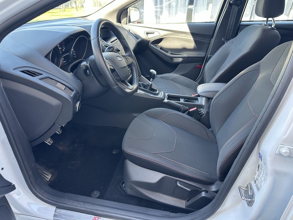 Ford focus 1.0 st-line