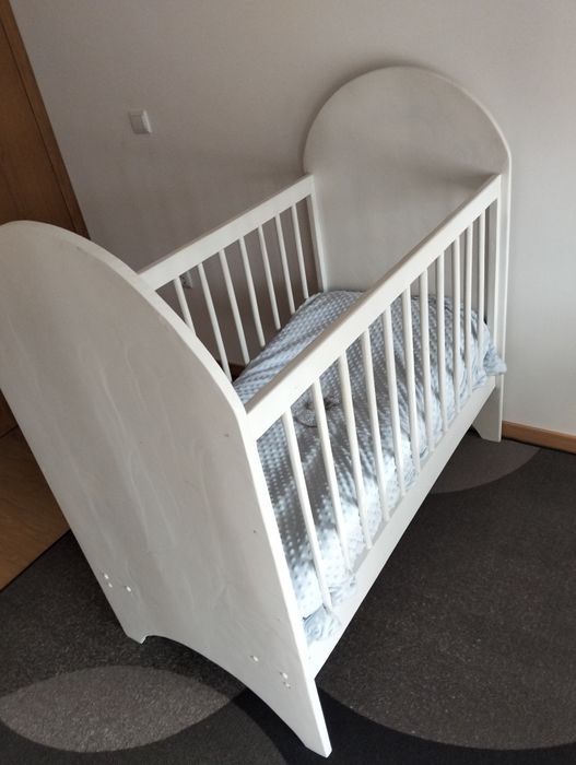 Cama/ berço de bebê