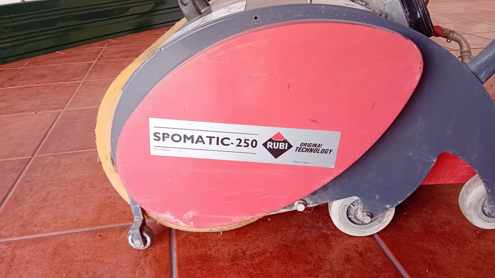 Maquina elétrica de limpeza de juntas Rubi Spomatic 250.62900