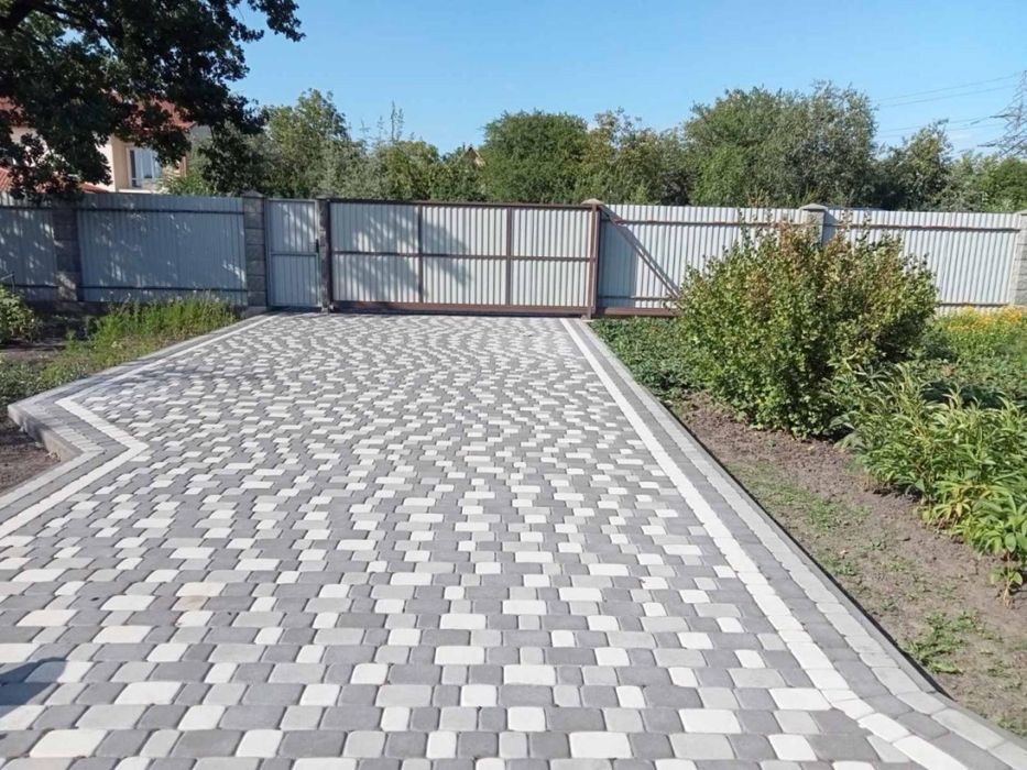 Продаж  просторого будинку, зі всіма комунікаціями