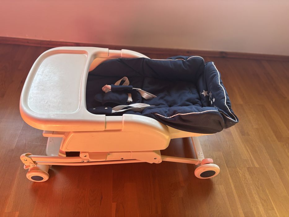 Стільчик для годування / колиска Aprica (Японія)