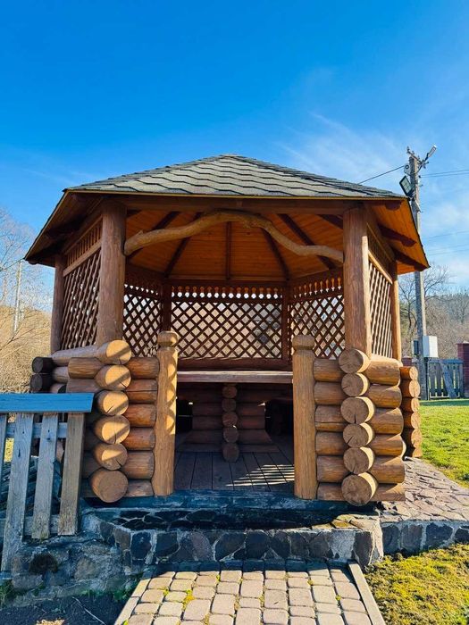 Продаж готельно-ресторанного комплексу у с.Росохач. (485 м.кв.,)РІЧКА