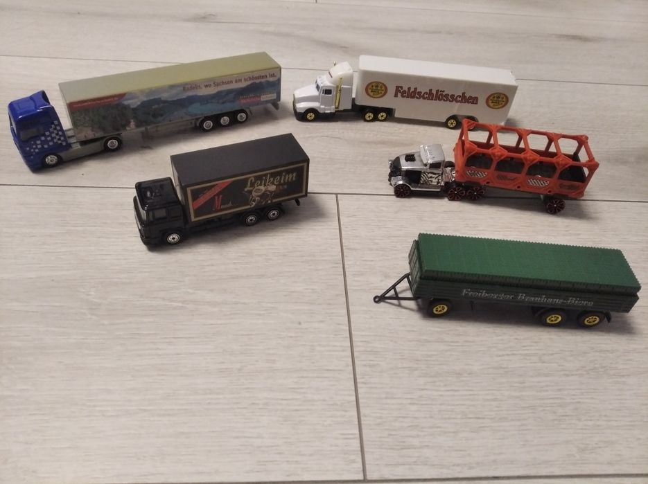 Машинки. Вантажівки Німеччина. Hot Wheels